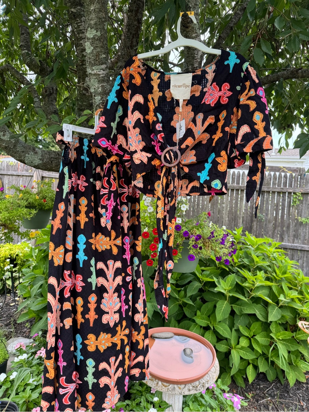 NWT women’s Black Floral Midi Dress & Tie-Front Top Set